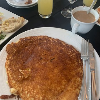 Saint Lawrence Spirits Chateau - BUTTERMILK PANCAKES - New American Near Me - Clayton, New York