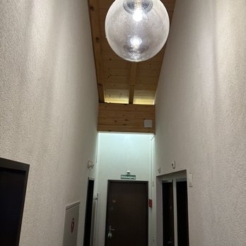 Hotel Alpina - Hallway - Hotels Near Me - Kandersteg, BE