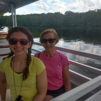 Slip Away River Tours - Boat Tours Near Me - Wethersfield, Connecticut