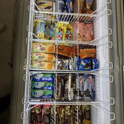 Glenhaven Country Store - Food and ice cream
