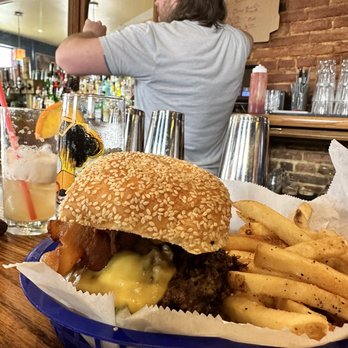 The Dive - Dive Bars Near Me - Baltimore, Maryland