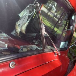 Clar's Collision - this is the issue, can the windsheld wiper motor needs replacement