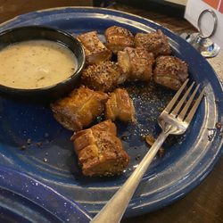 Stone Corral - Pretzel Bites - $10 Depicted Swimming una Pool of Grease