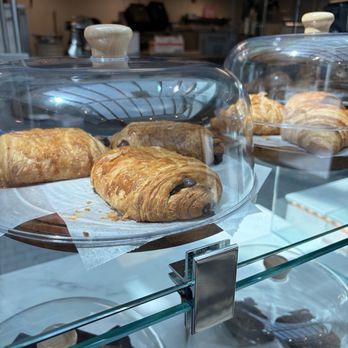 Kafe Mont Bleu - Coffee & Tea Near Me - Ivy, Virginia Kafe Mont Bleu - Coffee & Tea Near Me - Ivy, Virginia