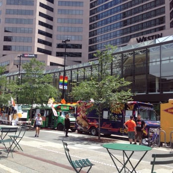 Fountain Square - Downtown Cincinnati - Music Venues Near Me - Cincinnati, Ohio