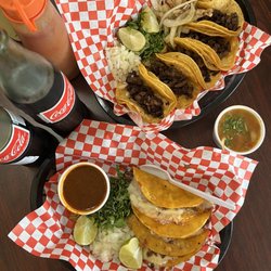 Tacos Los Parientes