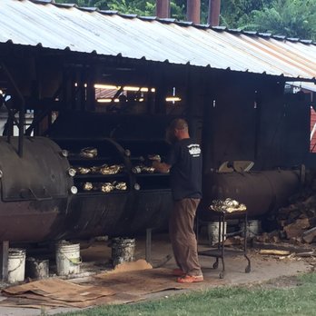 Snow's BBQ - Barbeque Near Me - Lexington, Texas Snow's BBQ - Barbeque Near Me - Lexington, Texas