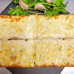 Grandpa's Pizzeria - Garlic Bread With Cheese