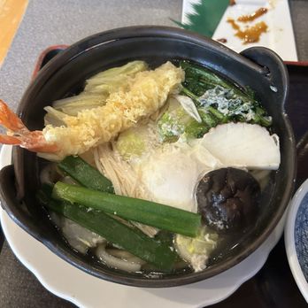 Maguro-Ya - Nabeyaki udon - Japanese Near Me - Honolulu, Hawaii