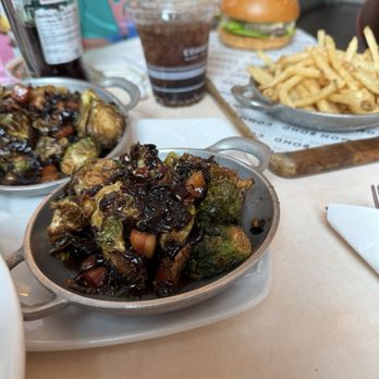Common Bond Bistro & Bakery - Heights - Crispy Brussel Sprouts - Bakeries Near Me - Houston, Texas Common Bond Bistro & Bakery - Heights - Crispy Brussel Sprouts - Bakeries Near Me - Houston, Texas