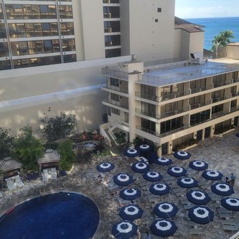 OUTRIGGER Reef Waikiki Beach Resort - 1/2 pool and spa shot - Hotels Near Me - Honolulu, Hawaii OUTRIGGER Reef Waikiki Beach Resort - 1/2 pool and spa shot - Hotels Near Me - Honolulu, Hawaii