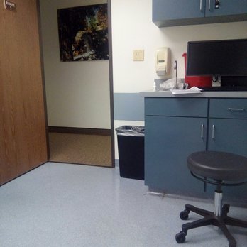 Macula Retina Vitreous Center - One of the examination rooms - Retina Specialists Near Me - Torrance, California