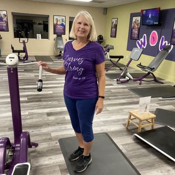 Curves - Coach Margrett - Gyms Near Me - Redding, California