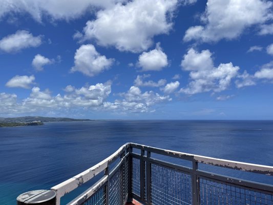 Two Lovers' Point by null