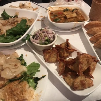 SriPraPhai Thai Restaurant - Thai Near Me - Williston Park, New York SriPraPhai Thai Restaurant - Thai Near Me - Williston Park, New York