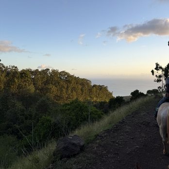Pālehua Trail Rides - gorge - Horseback Riding Near Me - Kapolei, Hawaii Pālehua Trail Rides - gorge - Horseback Riding Near Me - Kapolei, Hawaii