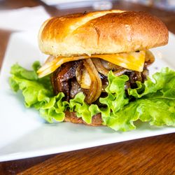 Bailey’s Bistro - BBQ bacon burger