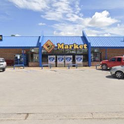Lowe's Market - Big Lake - STORE FRONT
