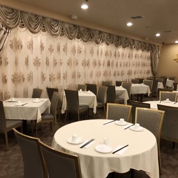 Ming's Seafood Restaurant - More of the dining room - Dim Sum Near Me - Malden, Massachusetts
