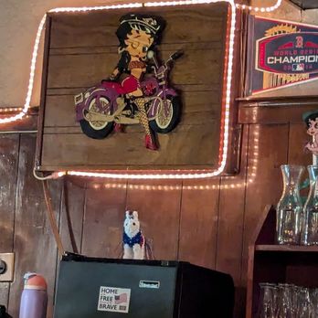 Belmont Tavern - Cute Decor - Italian Near Me - Belleville, New Jersey Belmont Tavern - Cute Decor - Italian Near Me - Belleville, New Jersey
