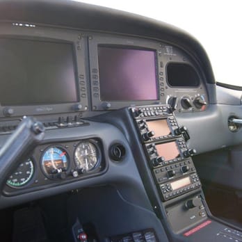 Certified Flyers Flight Training - Cirrus SR Interior - Flight Instruction Near Me - Morristown, New Jersey Certified Flyers Flight Training - Cirrus SR Interior - Flight Instruction Near Me - Morristown, New Jersey