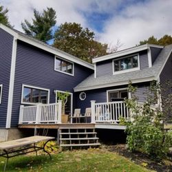 Scott's Roofing - Beautiful Market Square by exterior portfolio vinyl siding installation.  Salem NH 2019