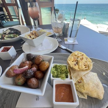 Splashes Restaurant - Buenos Dias Burrito - New American Near Me - Laguna Beach, California
