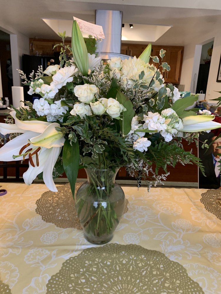 FORTUNA FLORAL Updated May 2024 77 Photos & 10 Reviews 1290 W 8th