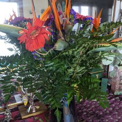Polderman's Flower Shop, Greenhouse & Garden - Beautiful bouquet under $30