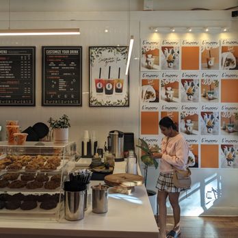 L'moon Creamery - Pasadena - Ice Cream & Frozen Yogurt Near Me - Pasadena, California