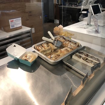 Cinnabon - How are you ensuring that these are being kept warm?? - Bakeries Near Me - Hayward, California
