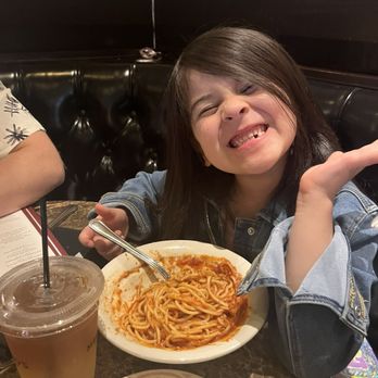 Maggiano's - Kids Spaghetti and Arnold Palmer - Italian Near Me - Friendswood, Texas