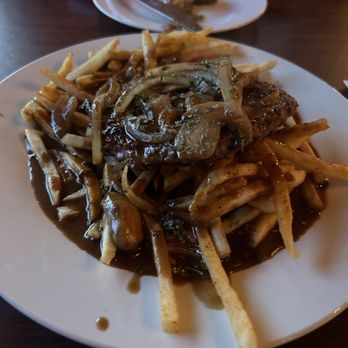 The Lost Cove - Hamburger Steak Frites, mmmmm! - Beer Bar Near Me - Baton Rouge, Louisiana