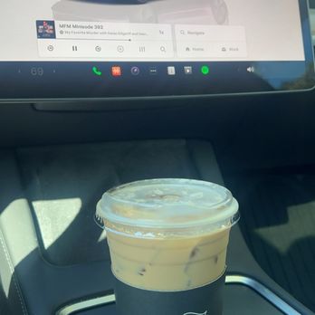 States Coffee - Iced Vanilla Latte with Whole Milk - Coffee & Tea Near Me - Martinez, California States Coffee - Iced Vanilla Latte with Whole Milk - Coffee & Tea Near Me - Martinez, California