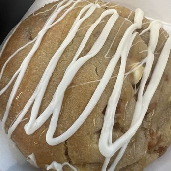 Crave Cookies - White chocolate caramel blondie - Desserts Near Me - Puyallup, Washington