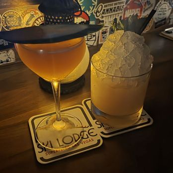 Ski Lodge - Foodie instagram: @angiela.eats - Cocktail Bars Near Me - Las Vegas, Nevada Ski Lodge - Foodie instagram: @angiela.eats - Cocktail Bars Near Me - Las Vegas, Nevada