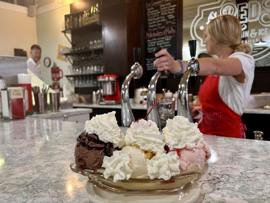 Reds Soda Fountain and Ice Cream by null