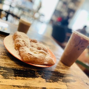 The Vintage - Beignets and Vanilla Latte with Almond Milk - Cafes Near Me - Baton Rouge, Louisiana The Vintage - Beignets and Vanilla Latte with Almond Milk - Cafes Near Me - Baton Rouge, Louisiana