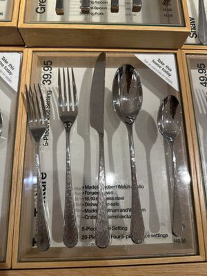 Crate & Barrel by null