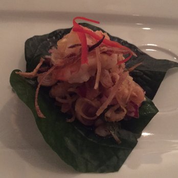 Longgrain - Prawn in beetle leaf - Thai Near Me - Munich, BY