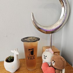 Lunar Tea - Mango peach iced tea!
