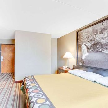 Super 8 by Wyndham Morrilton - Guest Room - Hotels Near Me - Morrilton, Arkansas Super 8 by Wyndham Morrilton - Guest Room - Hotels Near Me - Morrilton, Arkansas