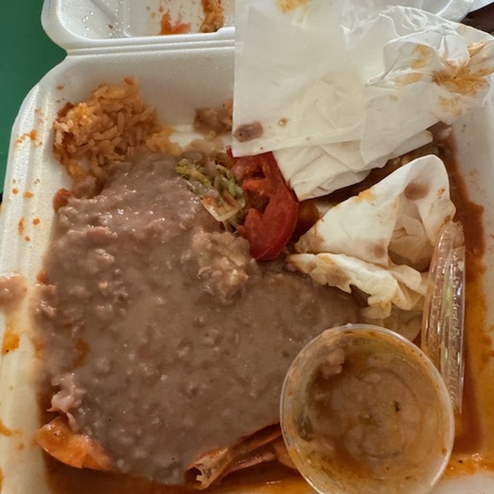 La Fondita - Watery beans, more like soup.  Crap, Disgusting. INEDIBLE. - Mexican Near Me - Salem, Oregon