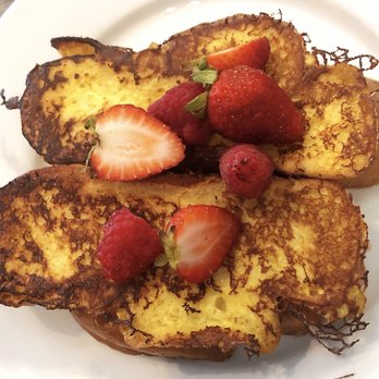 Breakfast Table - Challah French Toast - Breakfast & Brunch Near Me - Vancouver, British Columbia