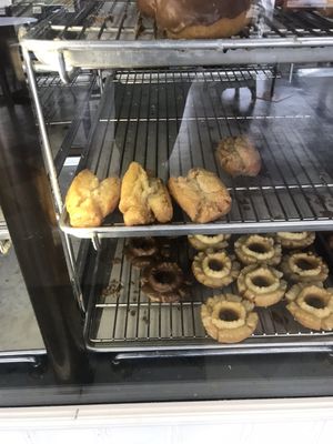 Lee Donuts by null