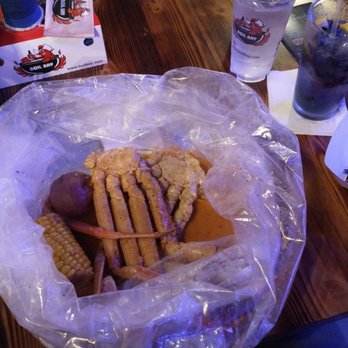 Boil Bay - 1lbs Snow Crab, Boil Bay Special Sauce(Spicy) - Seafood Near Me - Colonial Heights, Virginia