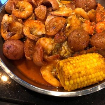 Cajun Crab Hut - king crab and shrimp with no heads combo - Cajun/Creole Near Me - St. Augustine, Florida