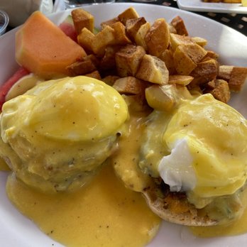 Garlic City Cafe - Crab Cake Eggs Benedict - American Near Me - Gilroy, California Garlic City Cafe - Crab Cake Eggs Benedict - American Near Me - Gilroy, California