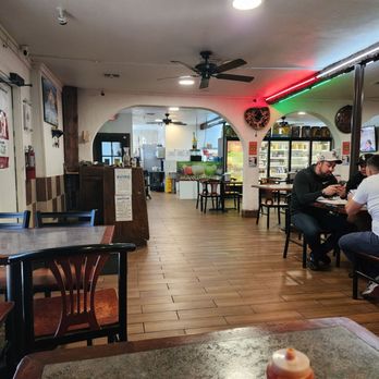 Restaurante El DF - Seating and cashier - Mexican Near Me - San Antonio, Texas Restaurante El DF - Seating and cashier - Mexican Near Me - San Antonio, Texas