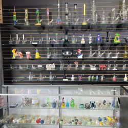 Up In Smoke - Bongs and pipes